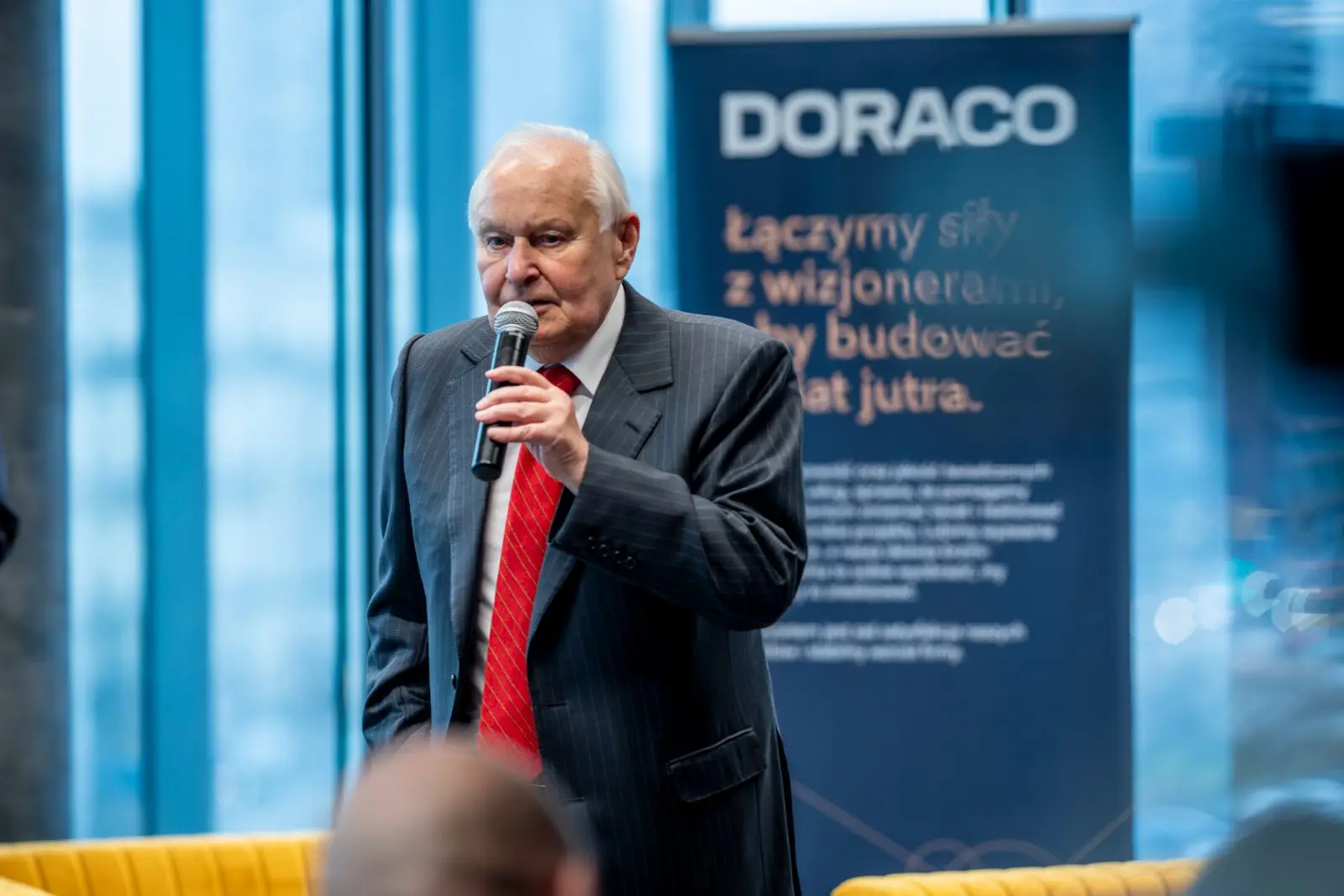 DORACO Business Meeting – corporate event photography