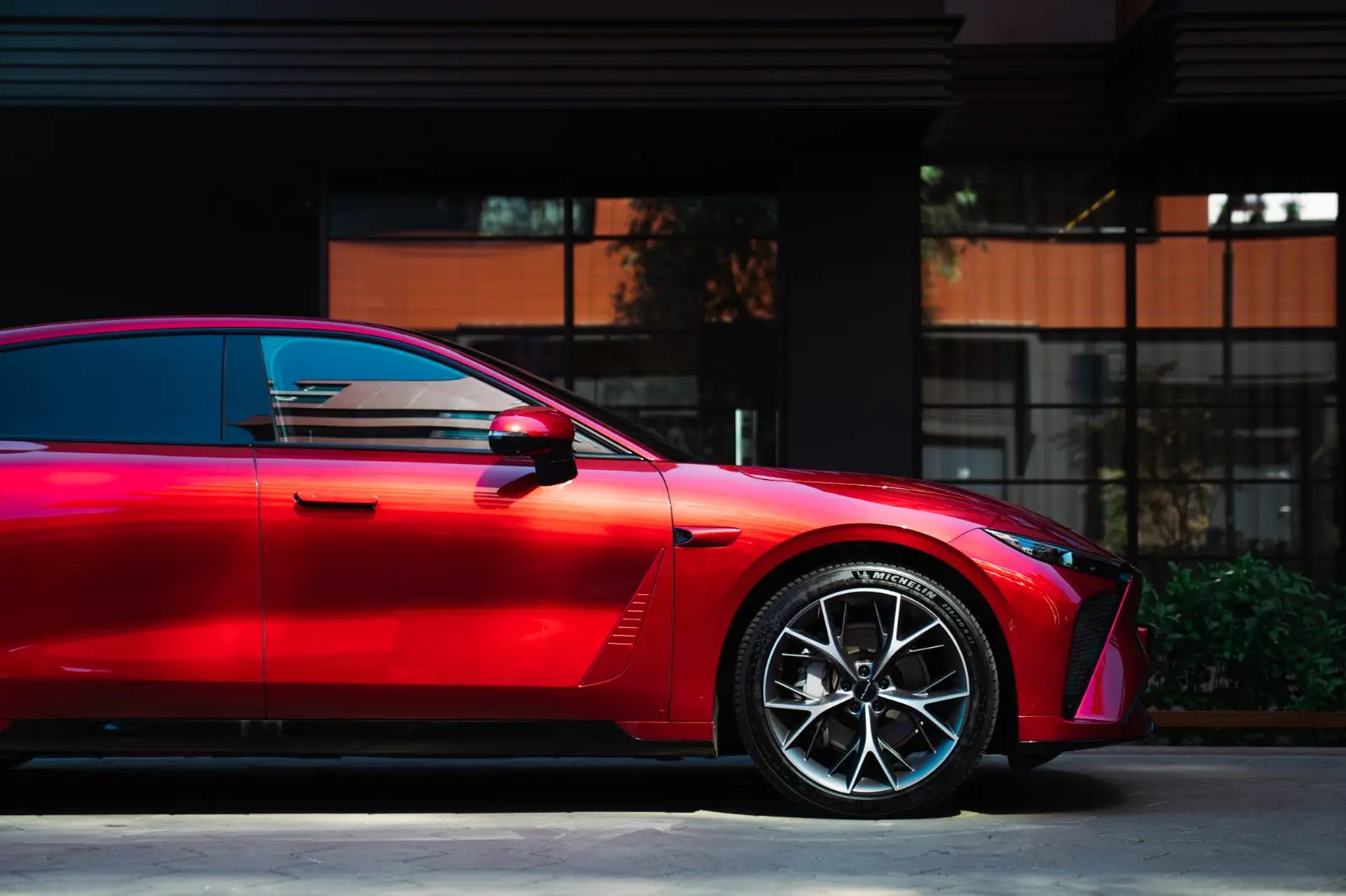 EXLANTIX ES – automotive session in the city