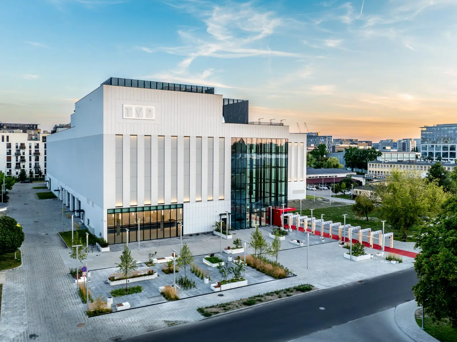 Roof and structure of the TVP studio hall – DORACO