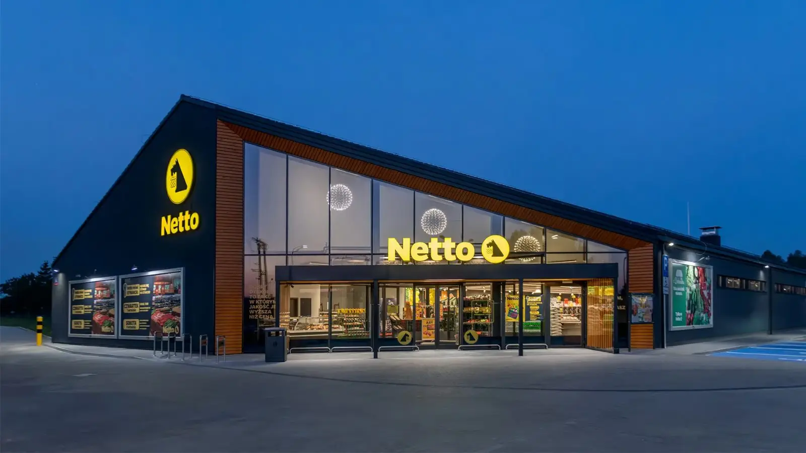 Netto – store architecture photography